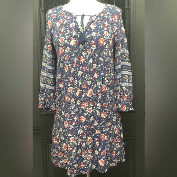 Old Navy Boho Tassel-Tie Floral Swing Dress - Picture 2 of 9